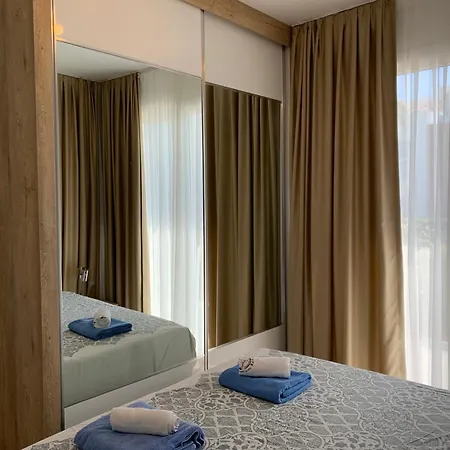 Four Seasons I - Luxury *